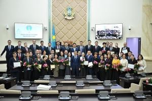 Қазақстан Республикасы Парламенті Сенатының басшылығы Конфессияаралық және дінаралық диалогтың халықаралық орталығының  қызметкерлерін алғыс хаттармен марапаттады