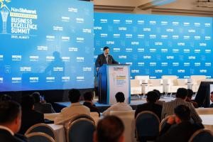 Әлемдік және дәстүрлі діндер лидерлері Съезінің ізгі ниет елшісі Болат Сәрсенбаевтың Алматыда өткен Navabharat Global Excellence Summit 2025 екінші саммитіне қатысуы