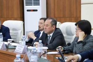 «Бір ел - бір мүдде»: Парламентская дискуссия о профилактике экстремизма