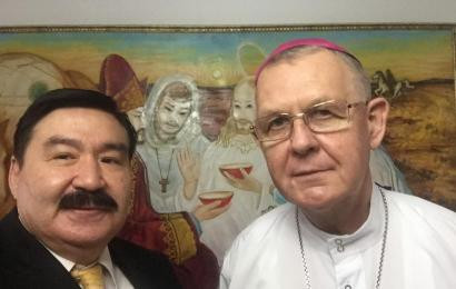 Chairman of the Management Board of N. Nazarbayev Center  B. Sarsenbayev met with Archbishop of the Metropolitan Archdiocese  of St. Mary in Astana Tomash Peta