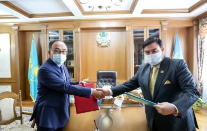A memorandum of cooperation was signed by the N.Nazarbayev Center for the Development of Interfaith and Intercivilization Dialogue and L.N. Gumilyov