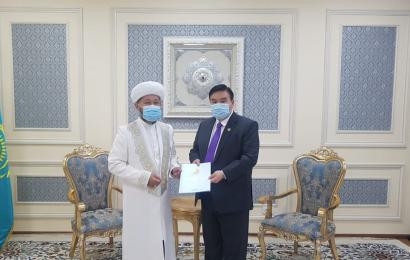 Chairman of the Management Board of N. Nazarbayev Center Bulat Sarsenbayev met with the Supreme Mufti of Kazakhstan Nauryzbay kazhy Taganuly