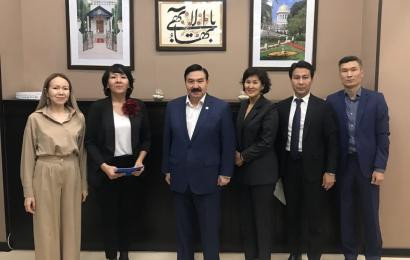 Chairman of the Management Board of the N.Nazarbayev Center met with the leaders of the Baha'i community in Kazakhstan