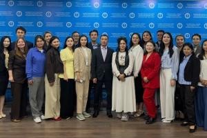 Халықаралық орталықта жас ғалымдар мен  докторанттармен кездесу өтті