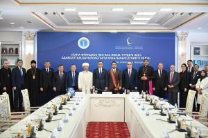 «Адамзат бауырластығы туралы құжаттың» жасалу тарихы қазақ тіліне аударылды