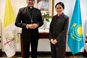 Орталық Басқарма Төрайымы мен Қасиетті Тақтың  Апостолдық нунцийі бірлескен бастамаларды талқылады