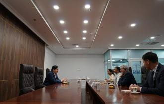 Состоялась встреча Председателя Правления Центра Б. Сарсенбаева с Послом Индии в Казахстане Т.В. Нагендра Прасадом