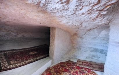 Подземная мечеть Бекет-Ата (Огланды)