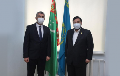 The Chairman of the Board of the Center N. Nazarbayev Bulat Sarsenbayev met with the Ambassador Extraordinary and Plenipotentiary of Turkmenistan to the Republic of Kazakhstan Batyr Rejepow