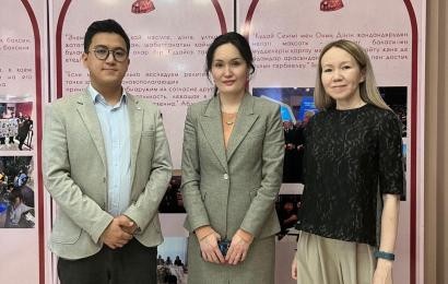 Meeting of the Chair of the Board of the Center with representatives of the Baháʼí International Community