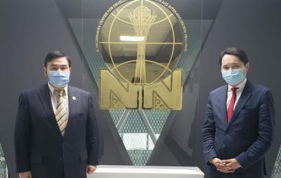 Председатель Правления Центра Н. Назарбаева Булат Сарсенбаев встретился с Председателем Комитета международной информации МИД РК