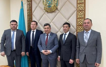 Центр провел трехстороннюю встречу с региональным координатором Совета мусульманских старейшин и Председателем Комитета по делам религий