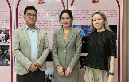 Meeting of the Chair of the Board of the Center with representatives of the Baháʼí International Community